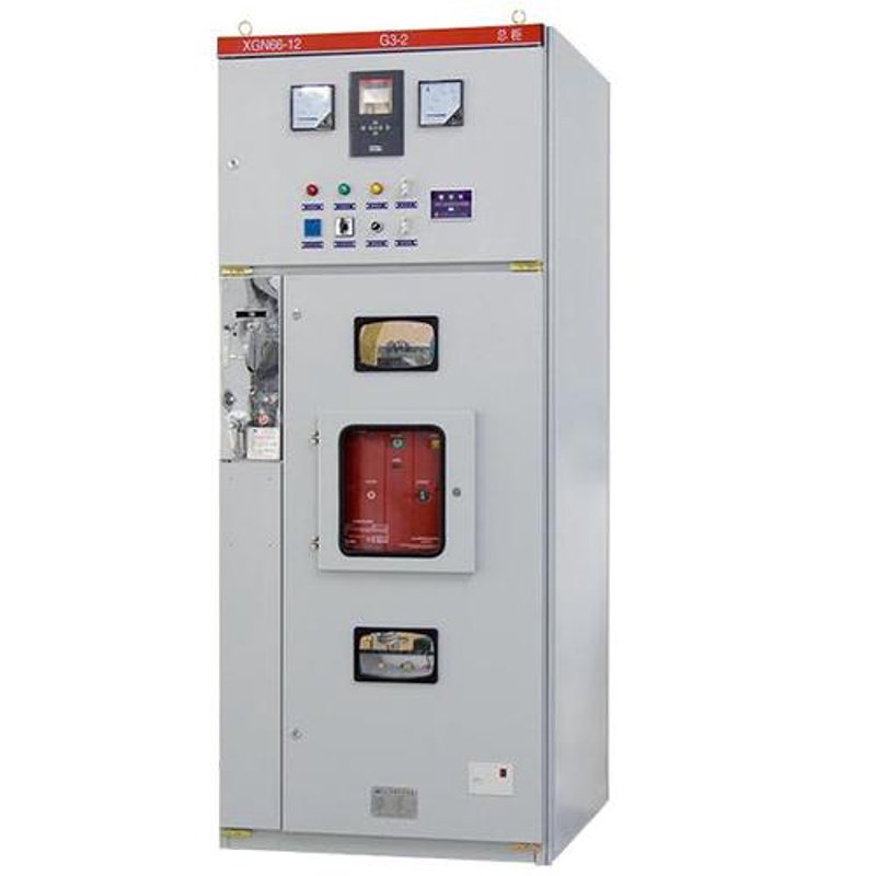 在电力系统中,电压互感器(Voltage Transformer, VT)扮演着至关重要的角色。它不仅是电网安全运行的保障,更是确保设备和人员安全的关键装置。今天,我们就来探讨一下常见的两种类型——电磁式电压互感器与电子式电压互感器,并通过对比分析它们各自的优劣。